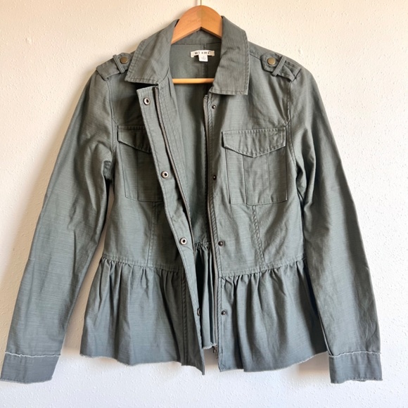 Francesca’s Miami Utility Jacket with Ruffle Bottom - Picture 2 of 7